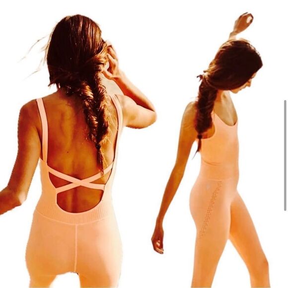 New FP Movement by Free People Good
Karma Bright Neon Orange size XS/S
And M/L - Picture 3 of 12